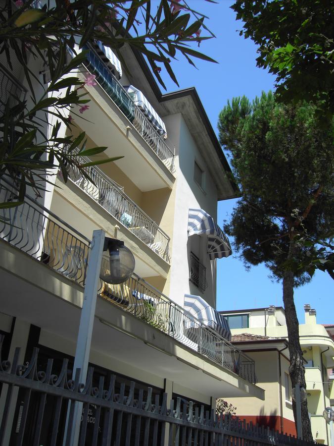 Residence Monaco Appartamenti Rimini Exterior photo