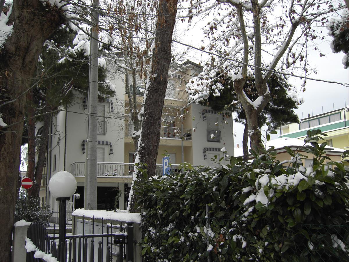 Residence Monaco Appartamenti Rimini Exterior photo